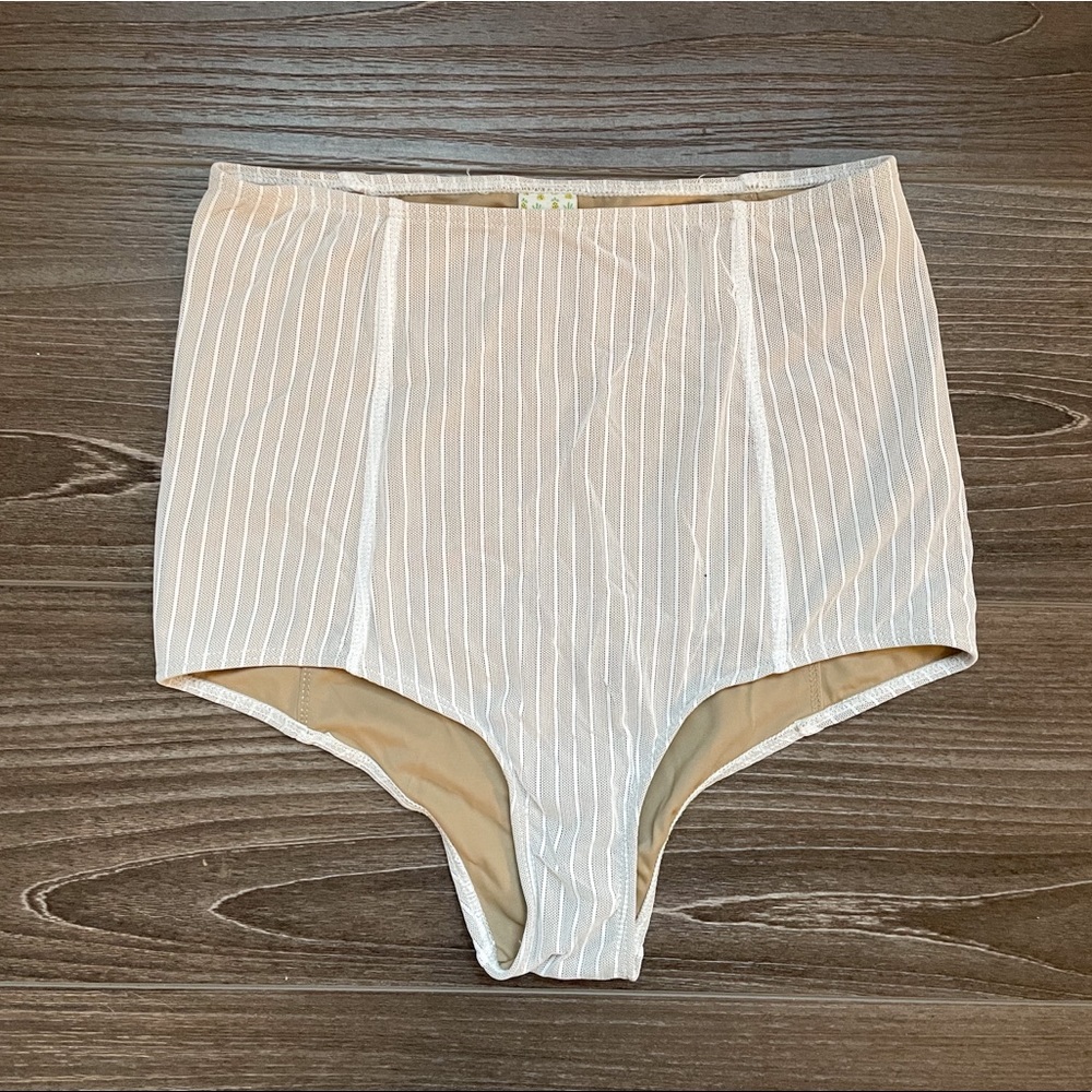 NWOT - Kortni Jeane White Striped Netted High Waisted Bikini Bottoms (Small)